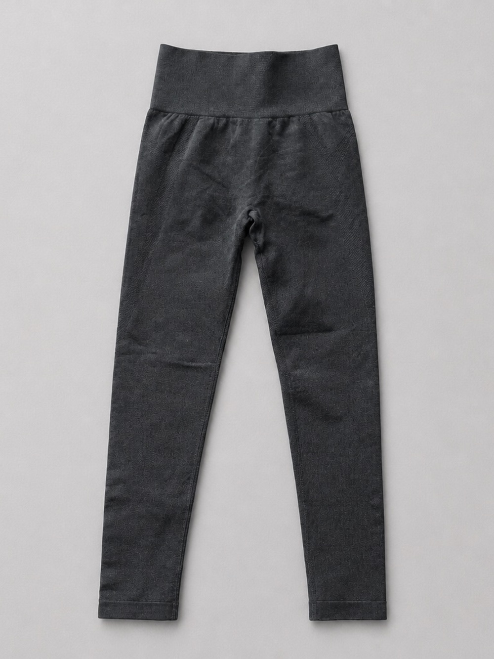 HALARA Black High-Rise Seamless Leggings with Butt Scrunch - Picture 3 of 8